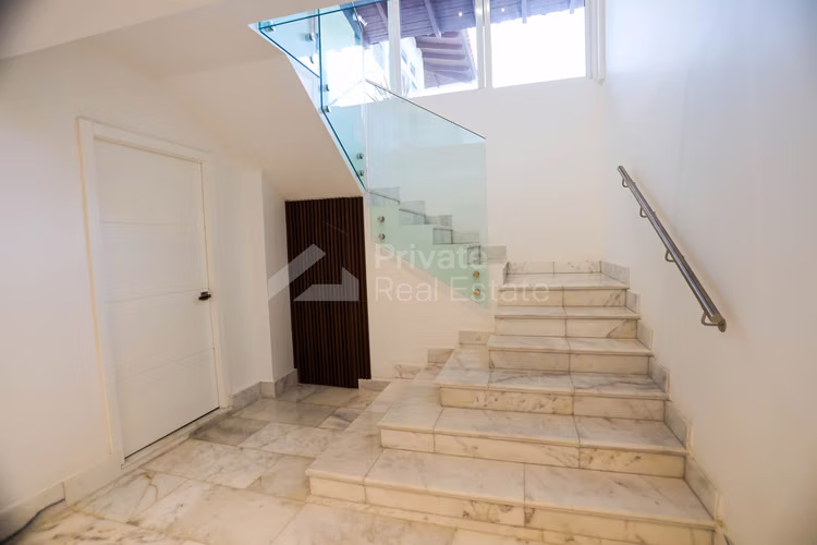 Venta de Casa en Altos del Golf