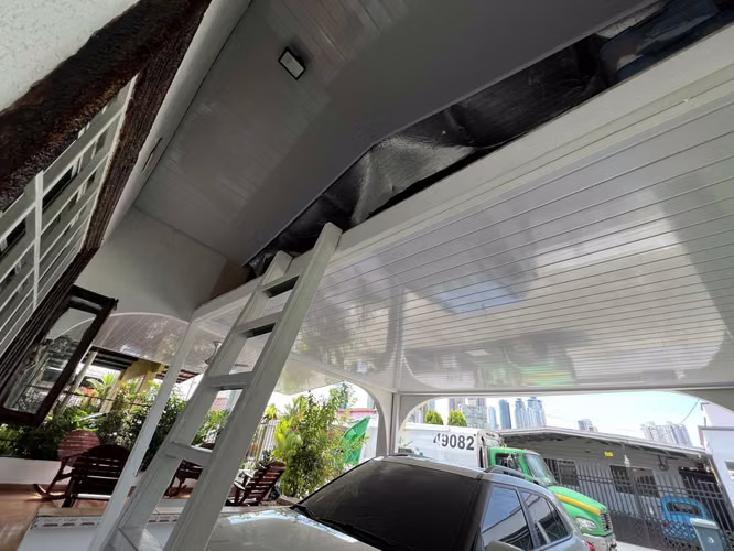 CASA EN VENTA RESIDENCIAL LA FONTANA MUDATE SIN PAGAR LUZ PANELES SOLARES
