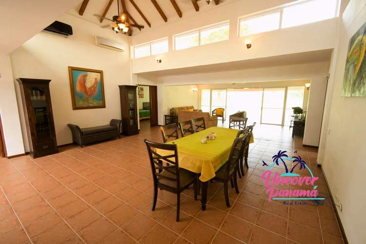 Villa de 4 recamaras con vista al golf