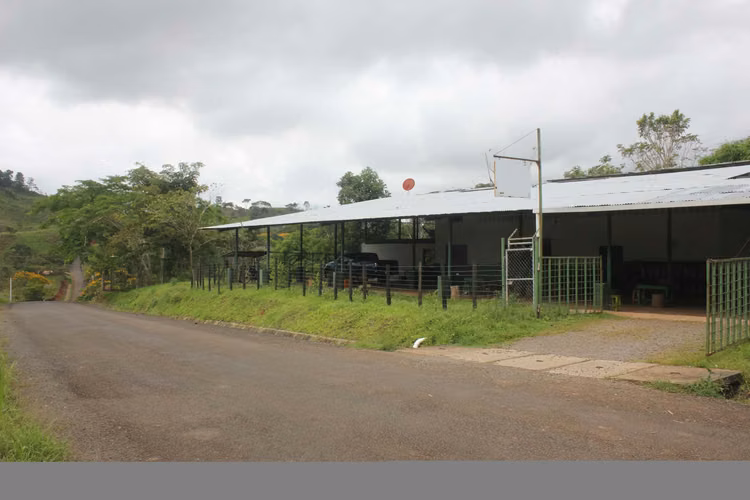 SANTA ROSA CAPIRA LOCAL COMERCIAL EN ALQUILER