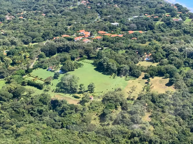 Casa con terreno y Vista al Mar en Panamá en Costa Esmeralda