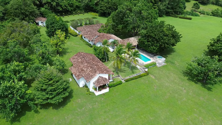 Casa con terreno y Vista al Mar en Panamá en Costa Esmeralda