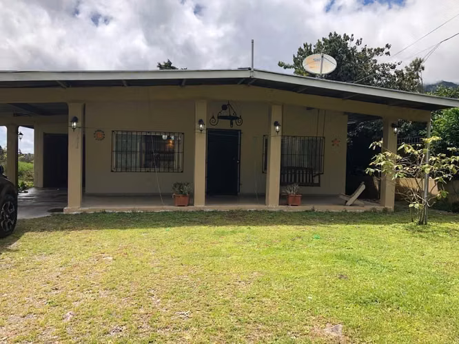 Se vende casa en Volcán