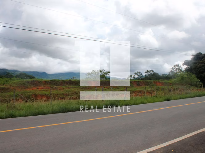 Se Vende Terreno en Utivé - Imagen 2