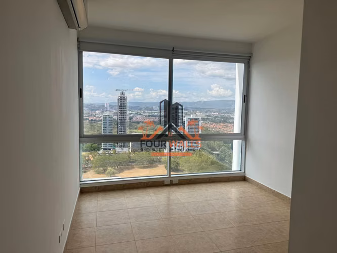 Venta de Jr Penthouse en PH Titanium – Costa del Este