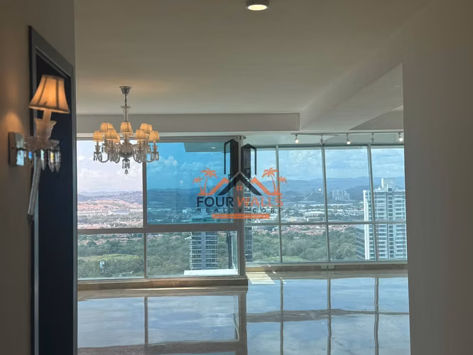 Venta de Jr Penthouse en PH Titanium – Costa del Este