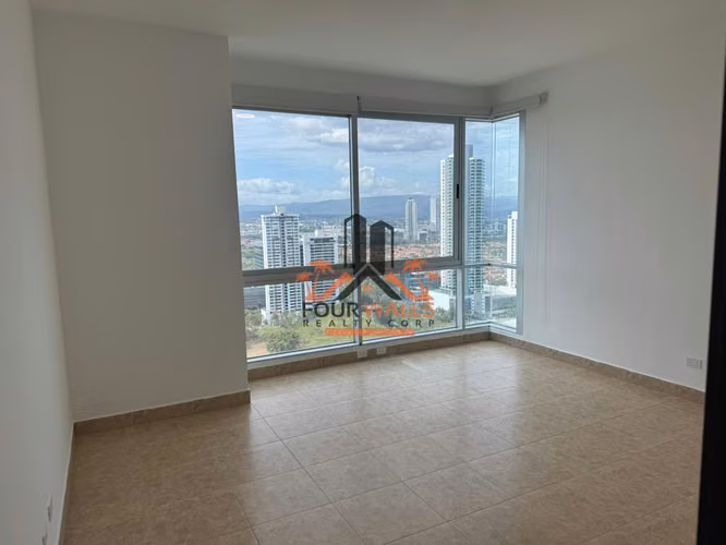 Venta de Jr Penthouse en PH Titanium – Costa del Este