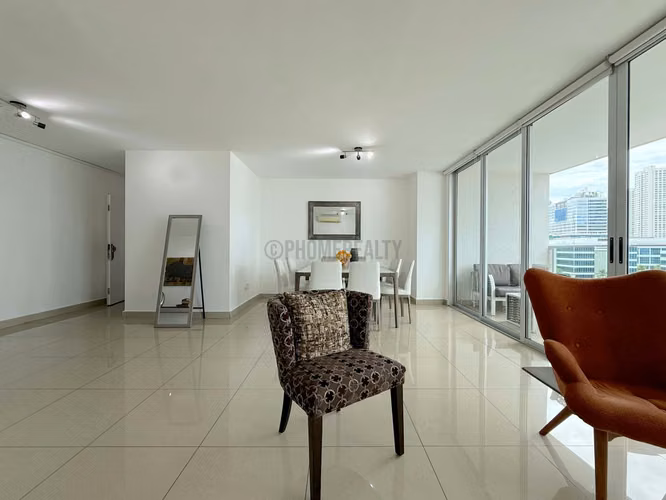 Espacioso Apartamento para la Venta en Costa del este