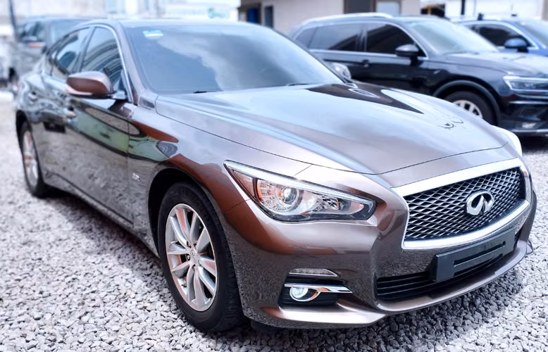 Infiniti Q50 2015