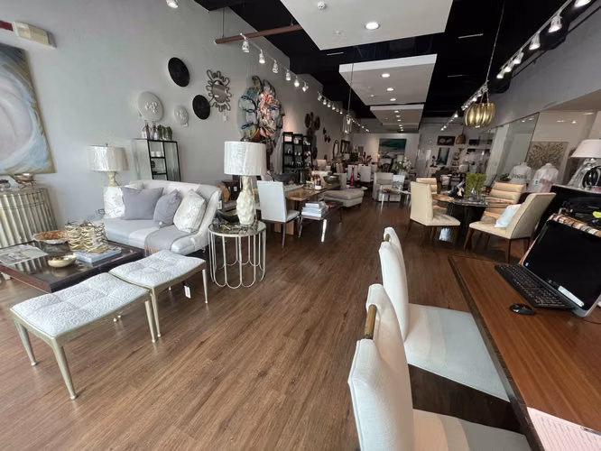 Alquiler de Local Comercial en Planta Baja – 288m² | Calle Transitada y de Alta Visibilidad