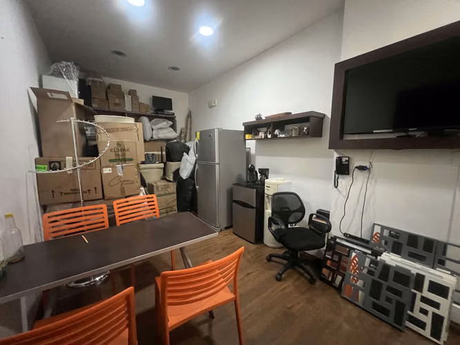 Alquiler de Local Comercial en Planta Baja – 288m² | Calle Transitada y de Alta Visibilidad