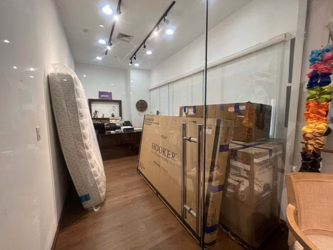 Alquiler de Local Comercial en Planta Baja – 288m² | Calle Transitada y de Alta Visibilidad