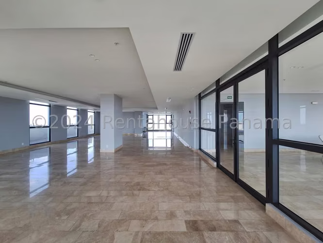 Venta de Apartamento de 345 m² en PH Albatross, Santa María 26-4075GG