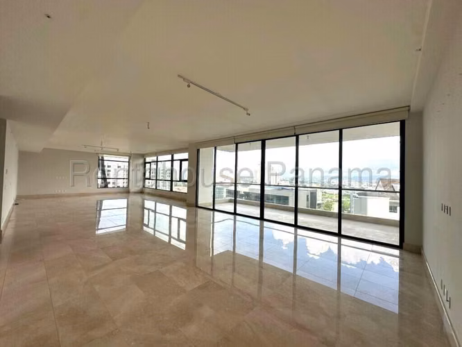 Venta de Apartamento de 345 m² en PH Albatross, Santa María 26-4075GG