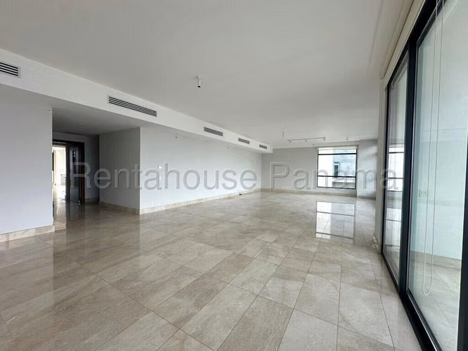 Venta de Apartamento de 345 m² en PH Albatross, Santa María 26-4075GG