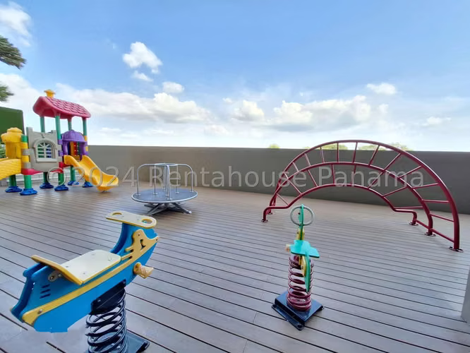 Venta de Apartamento de 345 m² en PH Albatross, Santa María 26-4075GG