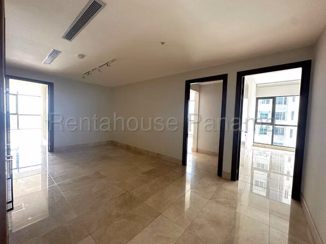Venta de Apartamento de 345 m² en PH Albatross, Santa María 26-4075GG