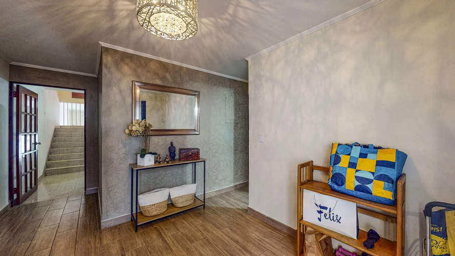 Venta de acogedora casa en Altos del Golf