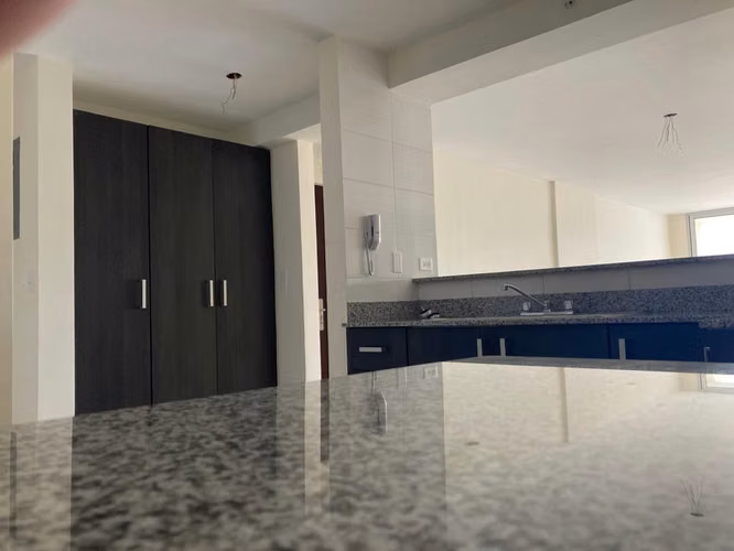 Vendo Apartamento en Parque Lefevre con 2 estacionamientos