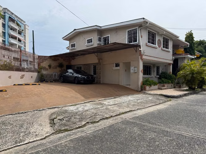 En venta casa para uso  comercial o residencial en Via Santa Elena