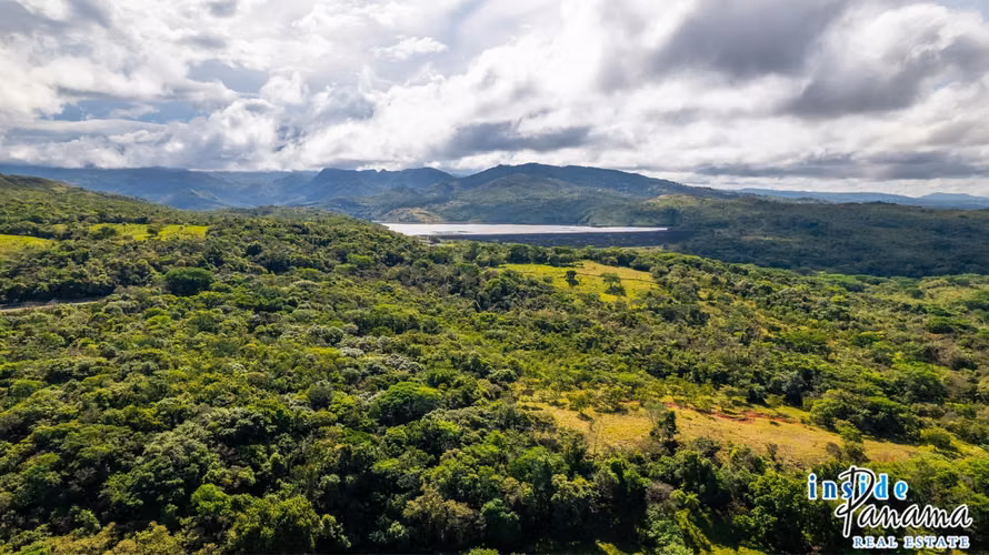 Amplio Terreno en Gualaca, Chiriquí, Panamá