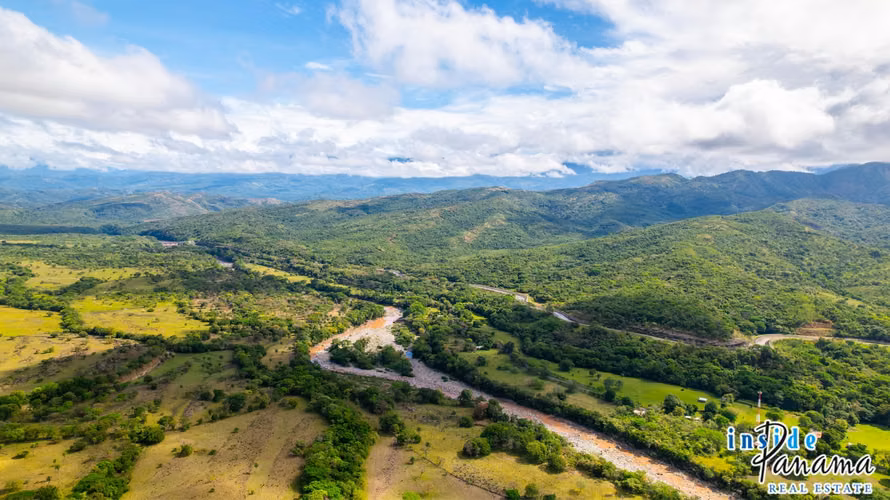 Amplio Terreno en Gualaca, Chiriquí, Panamá