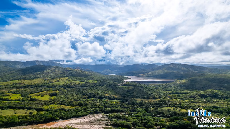 Amplio Terreno en Gualaca, Chiriquí, Panamá