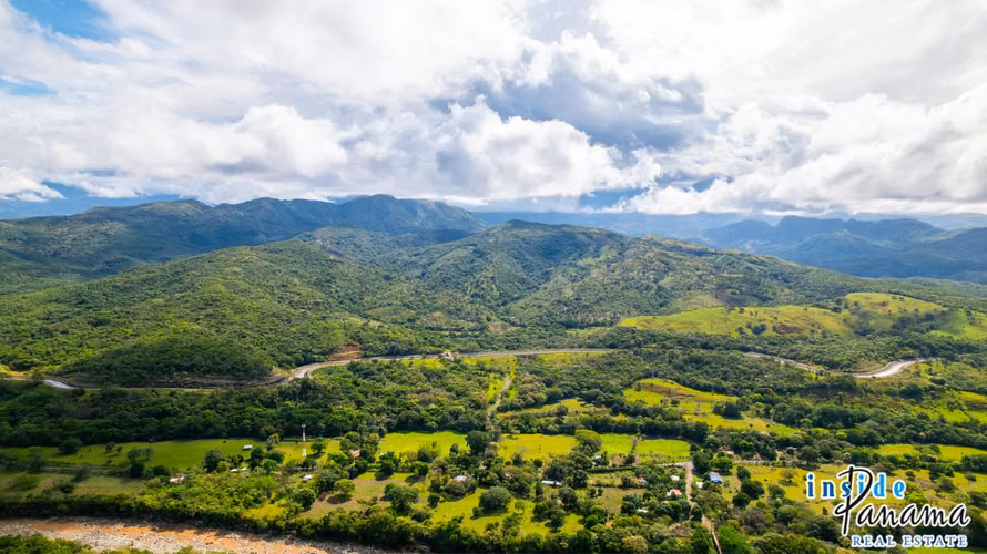 Amplio Terreno en Gualaca, Chiriquí, Panamá