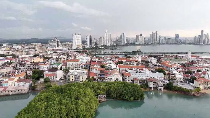 Venta de local comercial en Casco Viejo