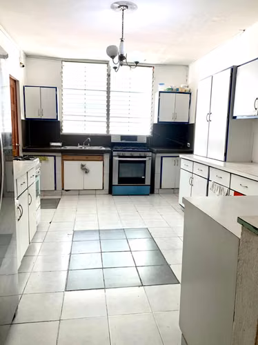 RENTO BONUTA HABITACIÓN CON AIRE CERCA AL METRO VÍA ARGENTINA