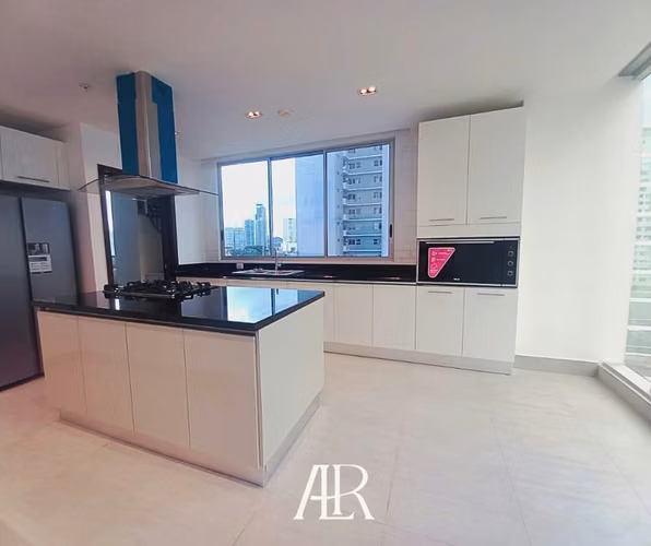 Vendo apartamento con Línea Blanca,  PH Jade en San Francisco.