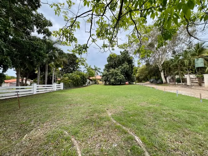 CORONADO TERRENO EN ESQUINA