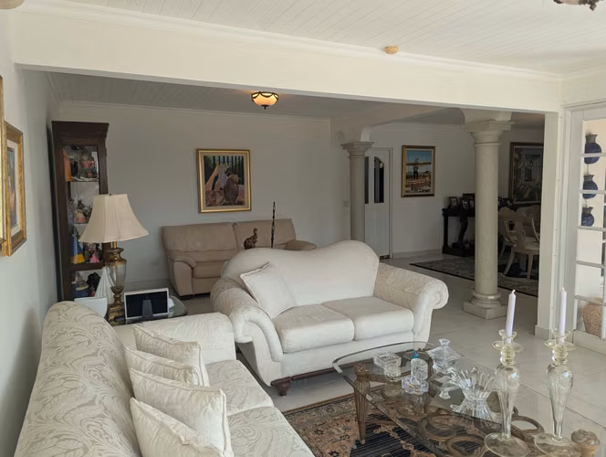 VENTA DE CASA EN LAS CUMBRES, LA MESETA