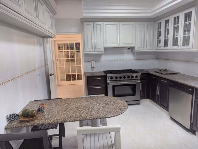 VENTA DE CASA EN LAS CUMBRES, LA MESETA