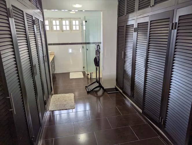 VENTA DE CASA EN LAS CUMBRES, LA MESETA