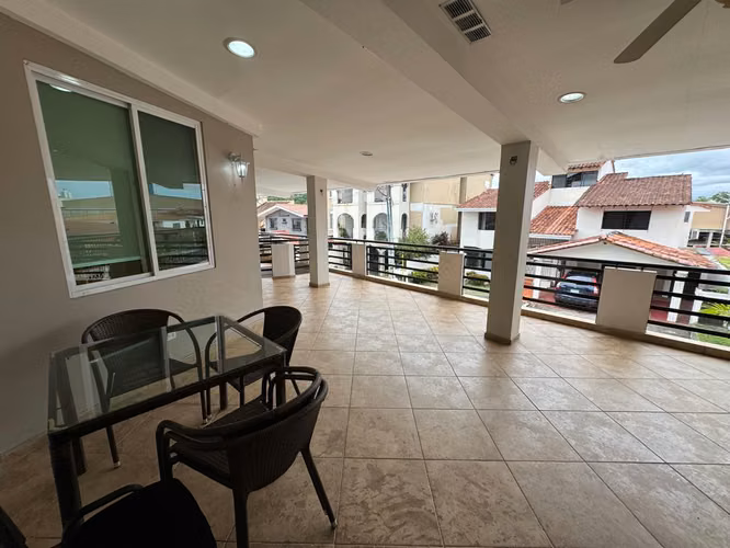 VILLA FUENTES 2 Unifamiliar detras Pricesmart-389mts2+3estac - Imagen 3