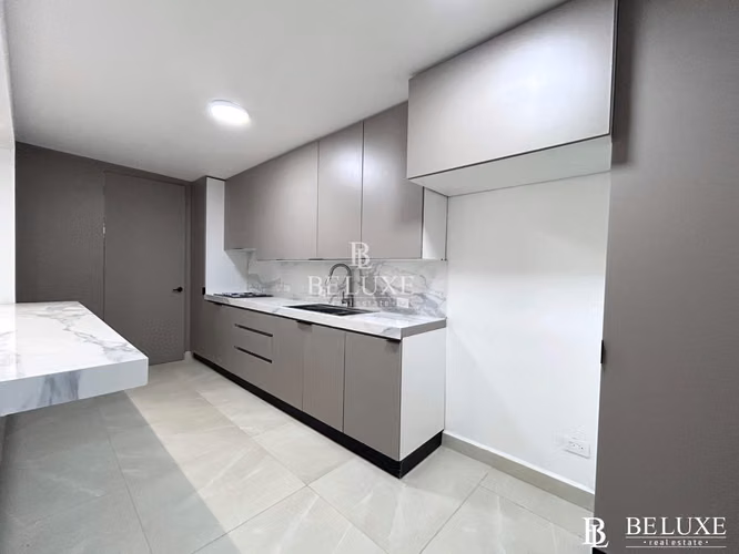 VENDO CASA REMODELADA EN SAN FRANCISCO -CALLE 74 (26)