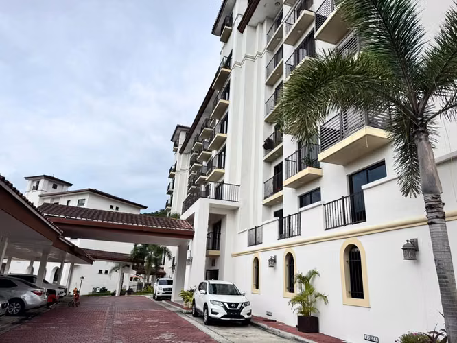 Apartamento venta Embassy Village $525,000