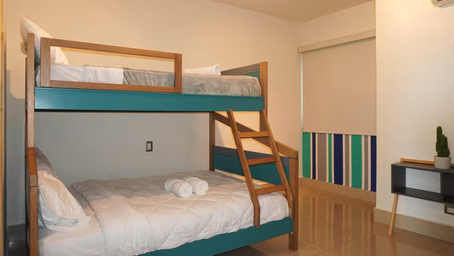 Apartamento de Dos Recámaras en Venta en Perlamar, San Carlos