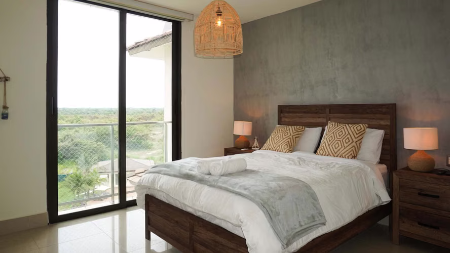 Apartamento de Dos Recámaras en Venta en Perlamar, San Carlos