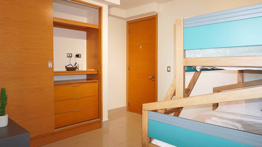 Apartamento de Dos Recámaras en Venta en Perlamar, San Carlos