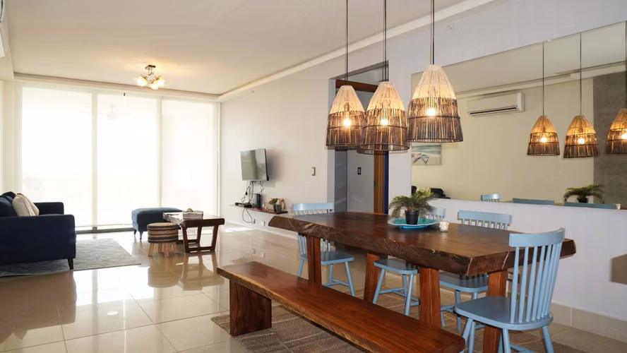 Apartamento de Dos Recámaras en Venta en Perlamar, San Carlos