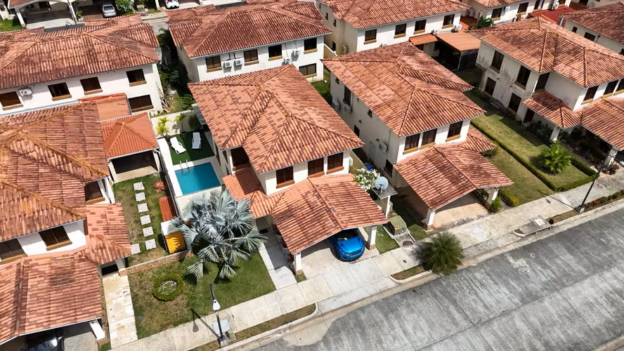 ¡Casa en Venta en Arraijan en Comunidad Cerrada!