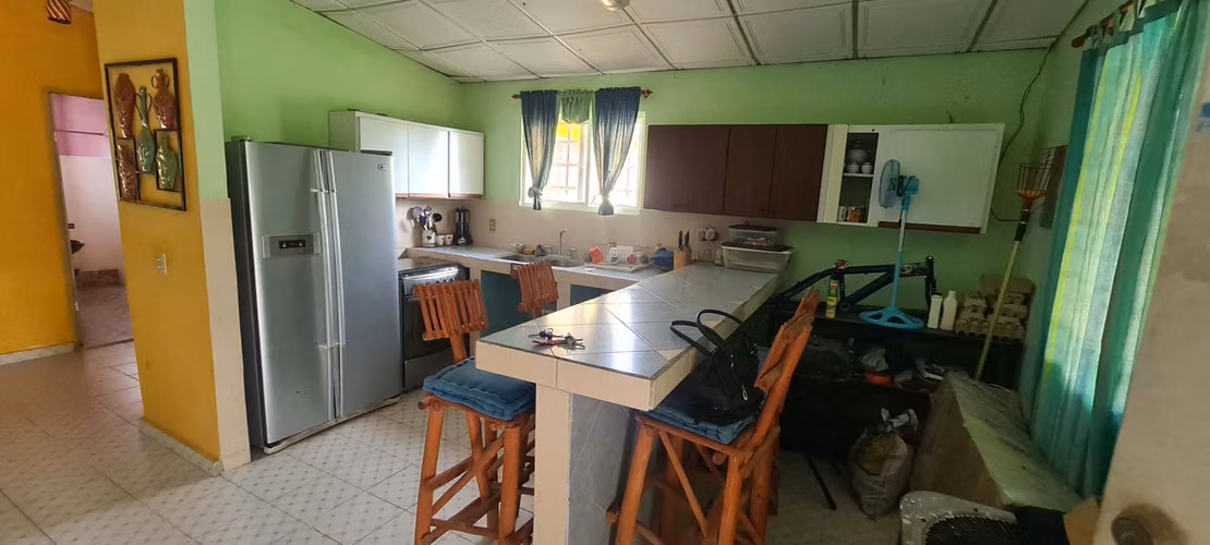 VENDO CASA. SEA CLIFF. SANTA CLARA. PLAYA. COCLE. AEROPUERTO DE RIO HATO.