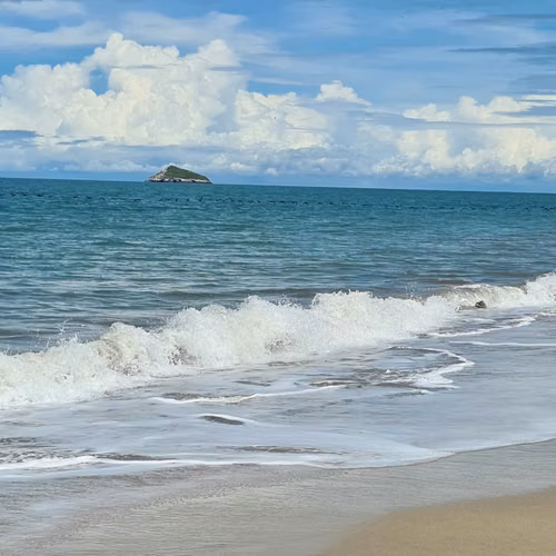 VENDO CASA. SEA CLIFF. SANTA CLARA. PLAYA. COCLE. AEROPUERTO DE RIO HATO.