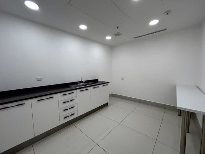Alquiler de Oficina en Costa del Este, Financial Park, 140m2