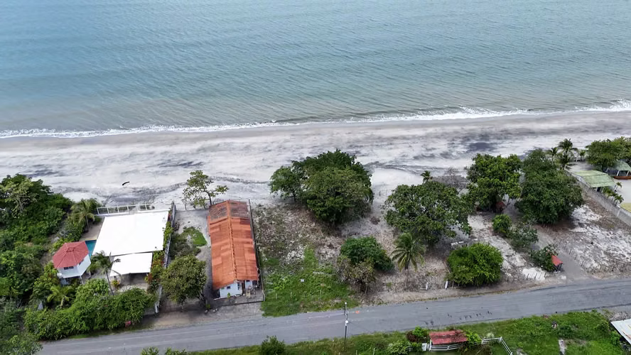 Paraiso en frente del mar en Juan Hombrón