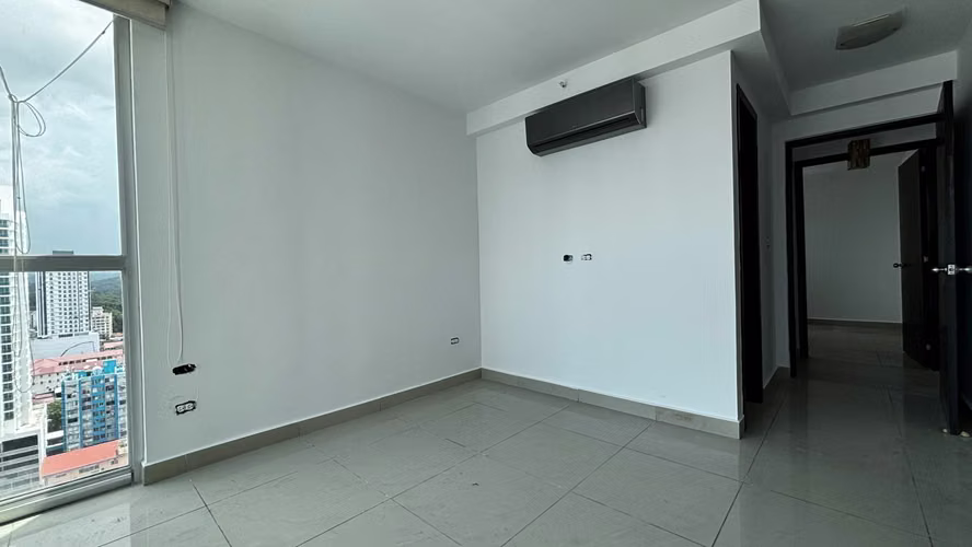 ¡Vive a pasos del Parque Urracá y la Cinta Costera! Apartamento con terraza en Bella Vista - Imagen 12