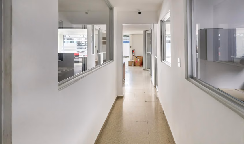 Venta de Galera en Parque Lefevre