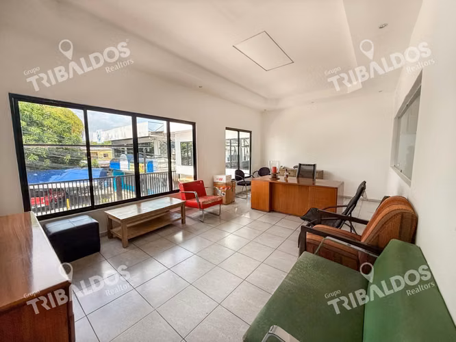 Venta de Galera en Parque Lefevre - Imagen 12